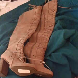 Women's Tan Knee-High Boots